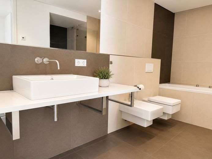Exclusief 3-kamer-penthouse in het PRÄDIUM Frankfurt | 169 m² | skylinezicht | 18e verdieping – Das En Suite Bad