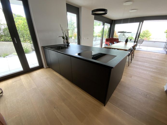 Exklusive 3.5 Zimmerwohnung auf dem Hünerberg – Foto 16