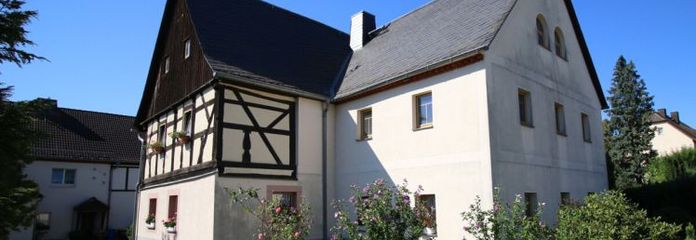 ¡Dos casas: un conjunto extraordinario con innumerables posibilidades en Förstgen, cerca de Grimma!