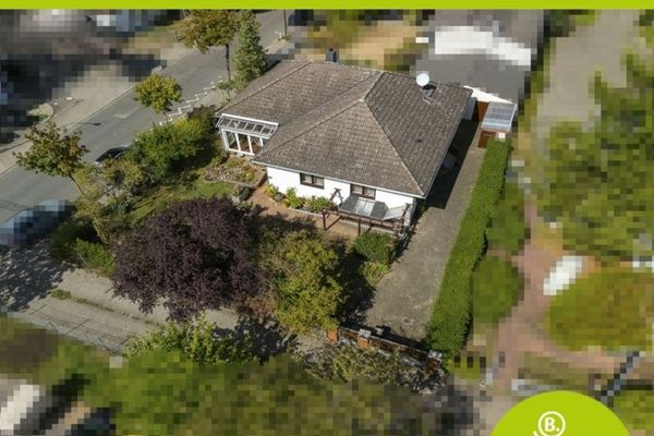 Darmstadt-Arheilgen sanayi bölgesinde bungalovlu geniş mülk