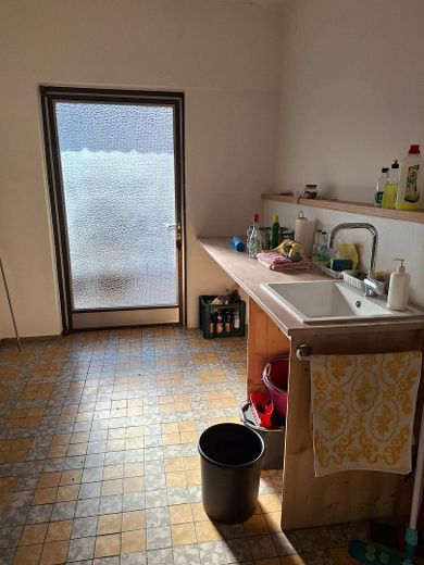 Casa residenziale con capannoni di stoccaggio senza commissioni – Foto 13