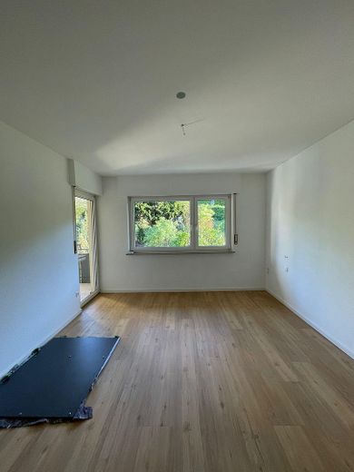 Familienfreundliches Reihenhaus mit schönem Garten – Schlafzimmer 1 im OG