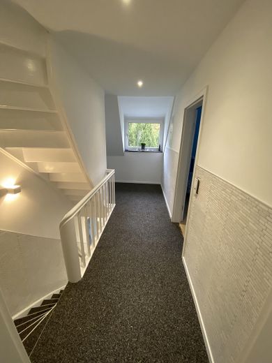 Attraktives Anlageobjekt in Wermelskirchen: Einfamilienhaus plus Anbau mit 2 Wohnungen – Foto 9