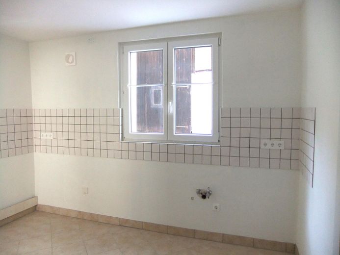 Wohnhaus mit großem Innenhof, Scheune und Nebengebäuden – Küche Wohnhaus