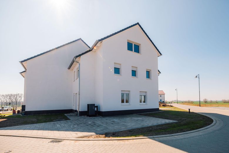 Sofort Bezugsfertig! Modernes Reihenendhaus mit Top-Ausstattung in Gallen – Außenansicht