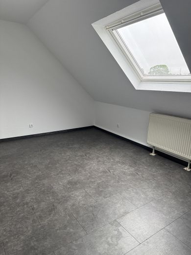 Helle, gemütliche Dachgeschosswohnung in Gladbeck-Zweckel – Foto 2