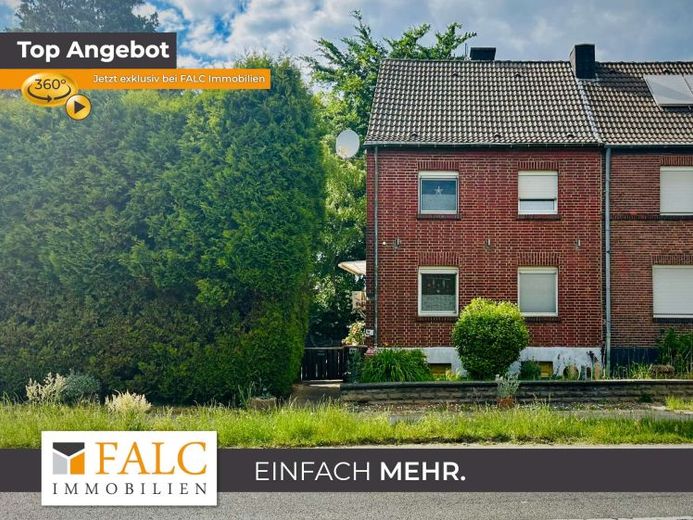 Doppelhaushälfte mit Einliegerwohnung, Endarbeiten und einem weitläufigen Grundstück – फोटो 1