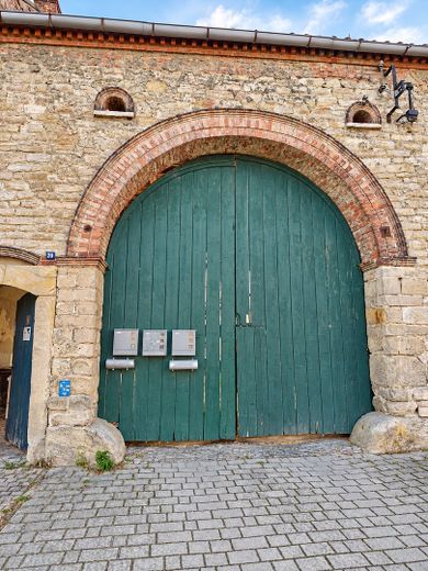 Voll vermietetes Mehrfamilienhaus | 3 WE + 6 Garagen | 11,14 % Rendite – Foto 6