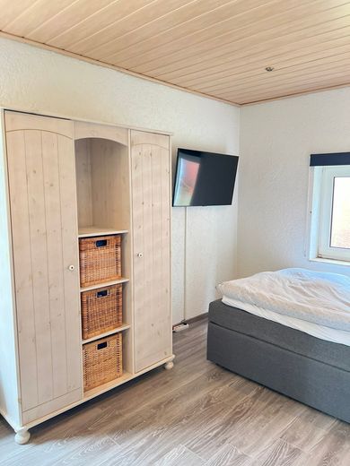 Traumhafter Resthof in absoluter Alleinlage direkt hinterm Eiderdeich mit eigenem Leuchtturm! – Kinderzimmer Betreiber Haus 1