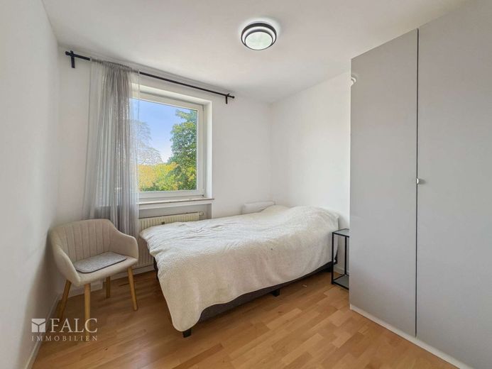 Einziehen, ankommen, wohlfühlen: Modernisierte 4-Zimmer-Wohnung für die ganze Familie! – Kinderzimmer 2