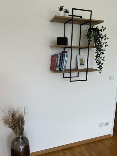 de particulier : libre d’occupation ou rendement de 5 %, emplacement privilégié : appartement 2 pièces avec balcon, ascenseur, place de parking, à proximité du canal – Wohnzimmer Details