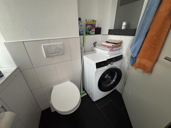 Appartement de 2 pièces rénové et éventuellement meublé – Bad mit Waschmaschienenplatz