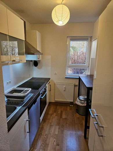 Schöne, ruhige und helle 3-Zimmerwohnung gegenüber Skyline Plaza – Küche