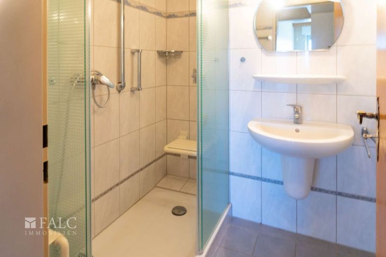 Eigentumswohnung mit viel Potenzial ! – Badezimmer