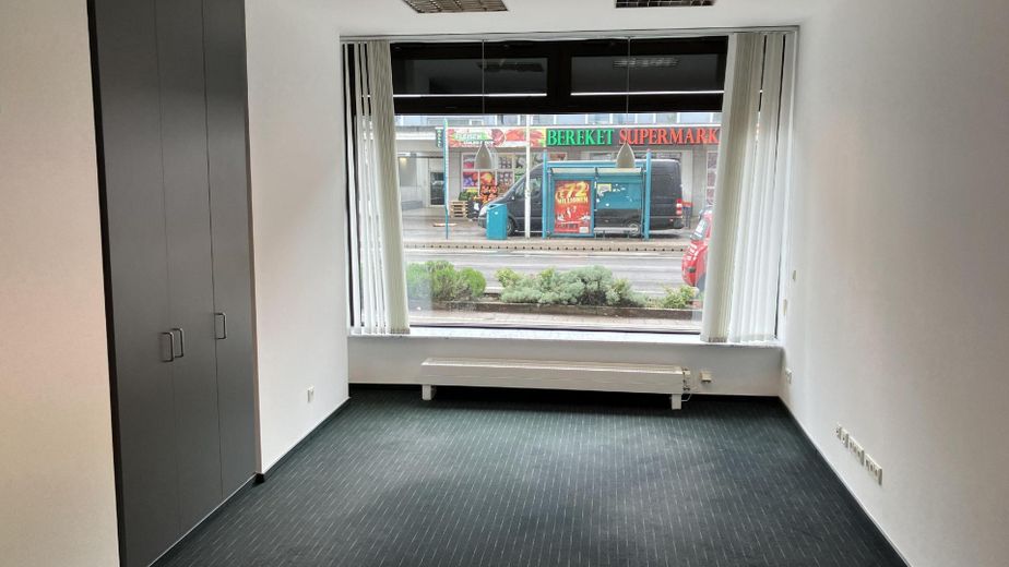 Powierzchnia biurowa / handlowa w najlepszej lokalizacji, parter, Homburg (Saara) – Blick auf die Talstraße