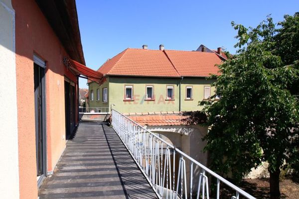 Wohn- und Geschäftshaus mit großem Potenzial – perspektivisch bis zu 3 Wohnungen möglich!