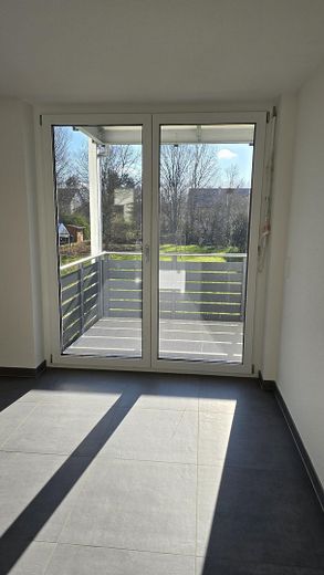 Moderno appartamento di 2,5 locali al piano terra, conforme allo standard KfW-55-EE – efficiente dal punto di vista energetico e dotato di finiture di pregio – Foto 6