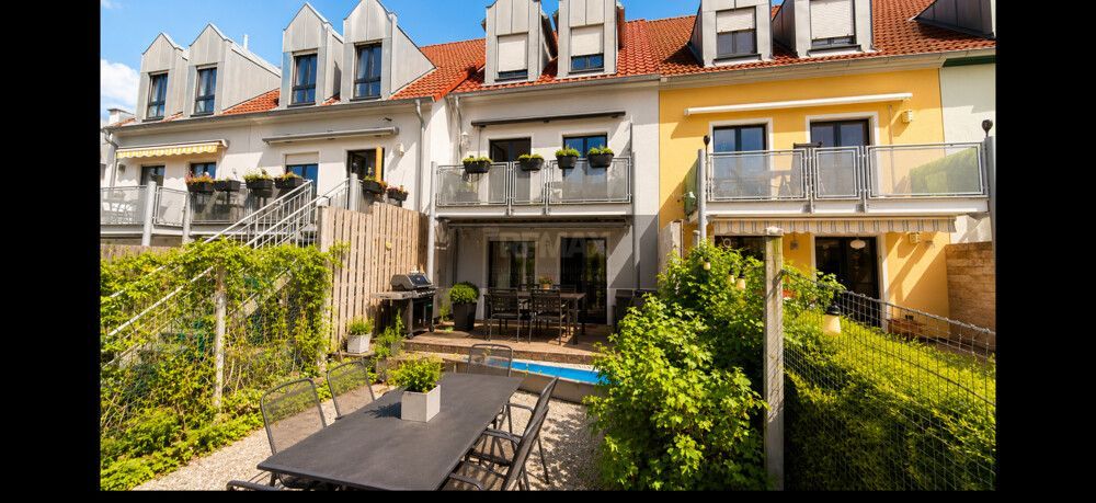 Einziehen und wohlfühlen - Modernisiertes Reihenmittelhaus in Bayreuth – Bild 2