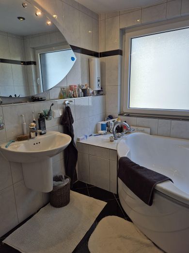 Чудова split-level квартира з окремим входом – Badezimmer 1