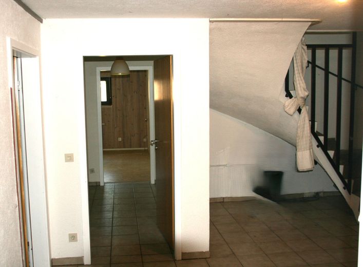 Bungalow mit Potential in ruhiger Lage – Keller Zugang Zimmer