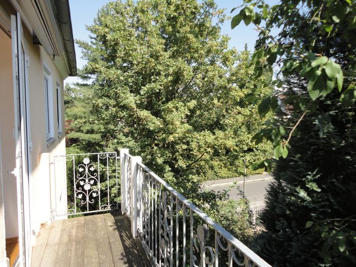 Lichtdurchflutete 4,5 Zimmerwohnung mit Balkon im oberen Göttinger Ostviertel – Balkon