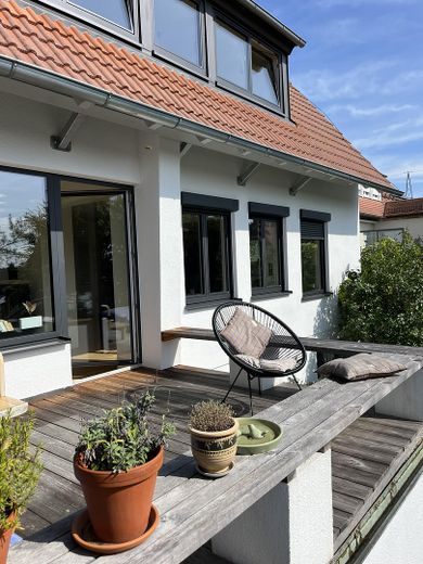 Sonnendurchflutetes Einfamilienhaus mit Garten in ruhiger Wohnlage – Photo 22