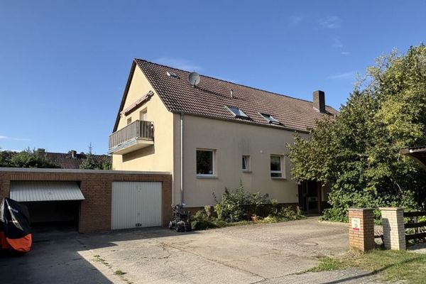 Burgdorf/Ehlershausen: Kleines Mehrfamilienhaus mit 4 Wohnungen (nach WEG geteilt)