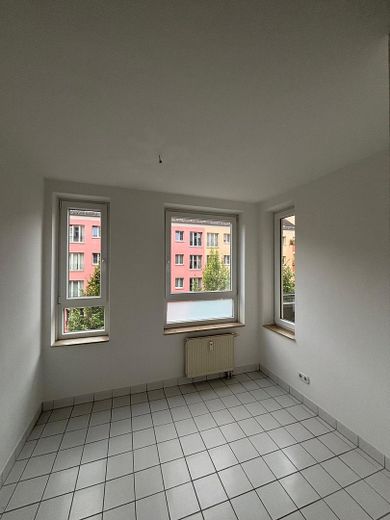 Luminoso piso de 3 habitaciones con logia, sin comisión y en una ubicación privilegiada de Berlín – Essbereich