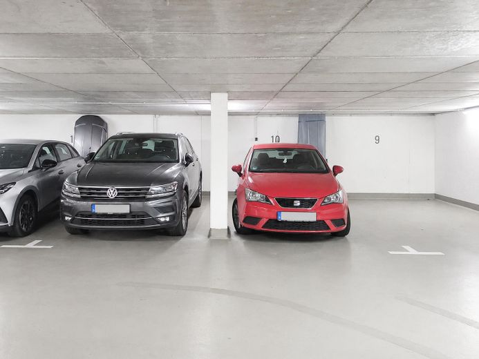 Comfortabel, gemeubeld appartement met parkeerplaats op een centrale locatie in Konstanz – Tiefgarage
