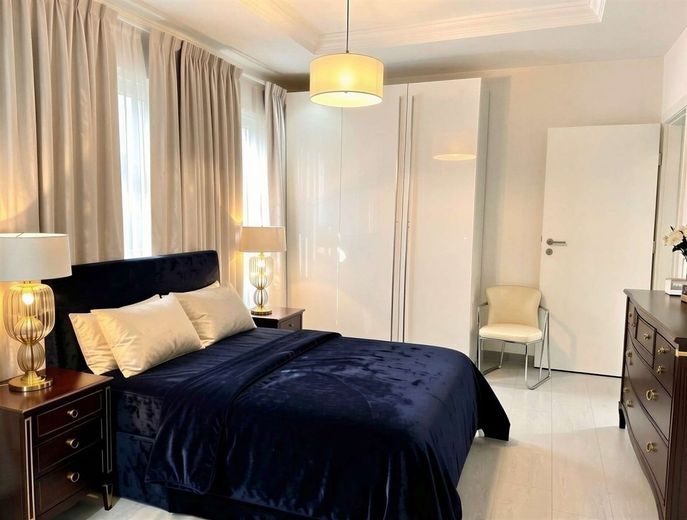 Przyszłość spotyka komfort - geotermia, fotowoltaika i luksusowe wyposażenie w spokojnej lokalizacji – ruhiges Schlafzimmer - (KI generiert)