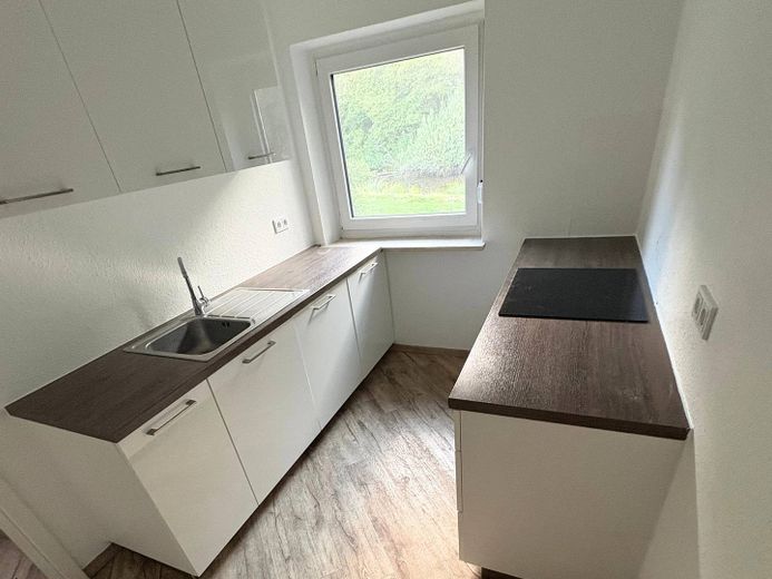 Lechbruck am See devletçe tanınan doğal dinlenme beldesinde geniş BALKONLU modern 2 odalı daire – Ansicht II: Küche
