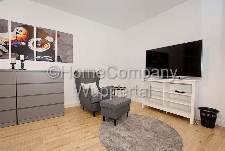 Modernes Apartment mit neuem Bad und Internetzugang in der Südstadt – 89adce3f7fcece6f9a26079281e7cd25178234e6.jpg