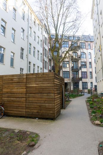 Ruhige Zweizimmerwohnung in beliebter Gegend in Berlin Kreuzberg – Innenhof