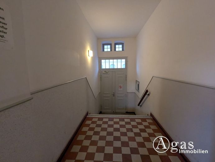 3-Zimmer-Erdgeschosswohnung mit Balkon und Keller in Eberswalde – Hauseingang