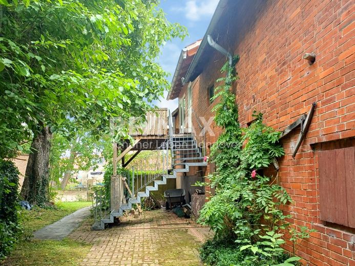 Resthof mit 3.642 m² Grundstück in Springe OT Alversrode – Stall hinten