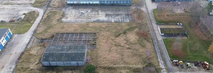 Dwie hale magazynowe z potwierdzeniem wprowadzenia PV, duża działka