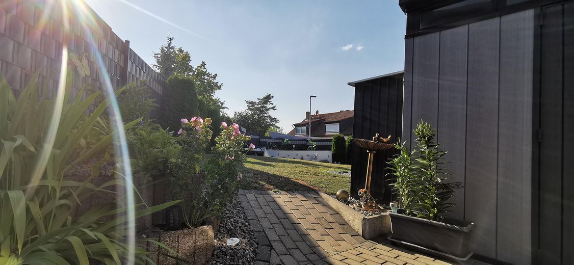 DHH - Haus mit Pool, Speicher-PV und Ausbaureserve – Photo 27