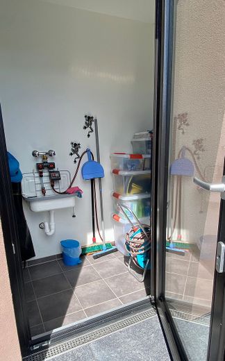 Bestens ausgestattete Maisonette-Wohnung (ca. 185 m², mit Einbauküche) in ruhiger Citylage von Bühl! – Abstellraum Dachterrasse