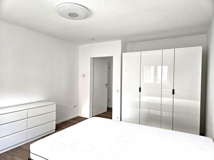 Großzügiges Wohnen auf 122,50 qm zur Miete, in gehobener Lage – Schlafzimmer