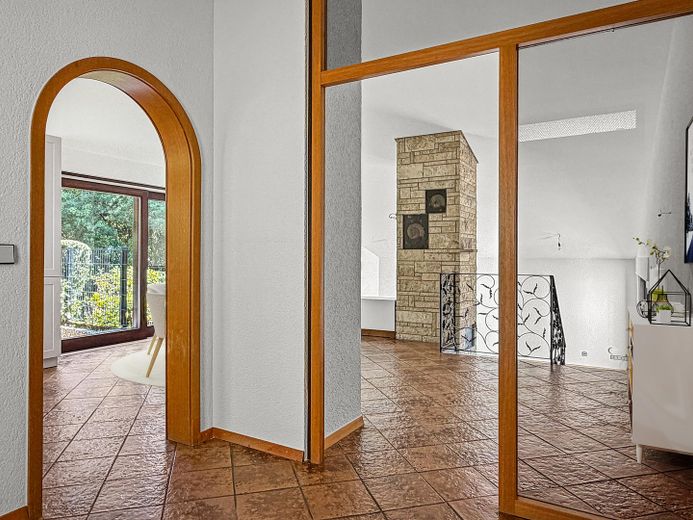 Heilbronn-Ost Bestlage: Architektenhaus mit Einliegerwohnung & Garten – Eingangsbereich (Home staged)