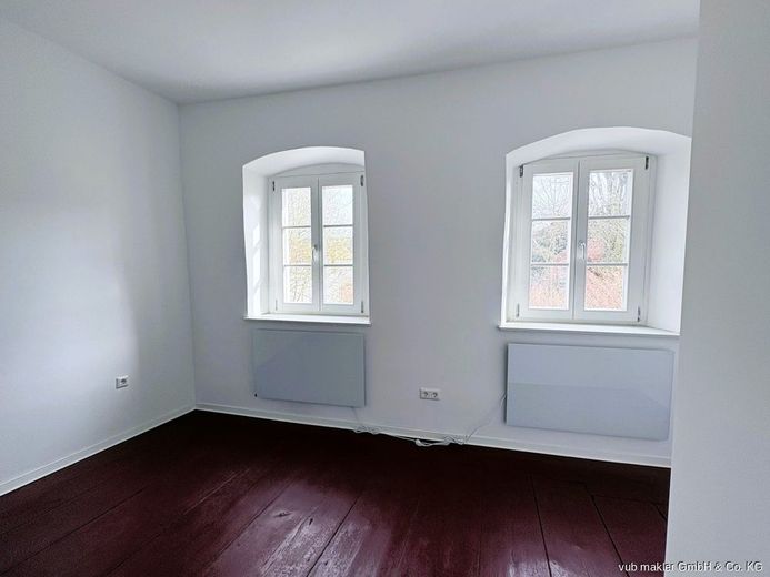 Ruhige Lage in Wunsiedel mit vielseitigen Freizeitmöglichkeiten – VUB0002377-11