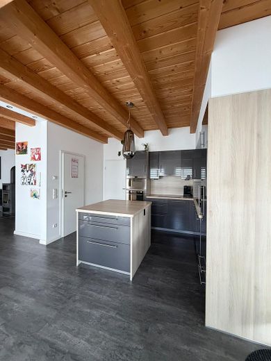 Well-maintained wooden house  200m², 8 rooms, 4 bathrooms and particularly energy-efficient building services – Photo 24