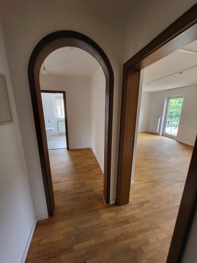 Helle 2-Zimmer Wohnung in guter Lage – Flur