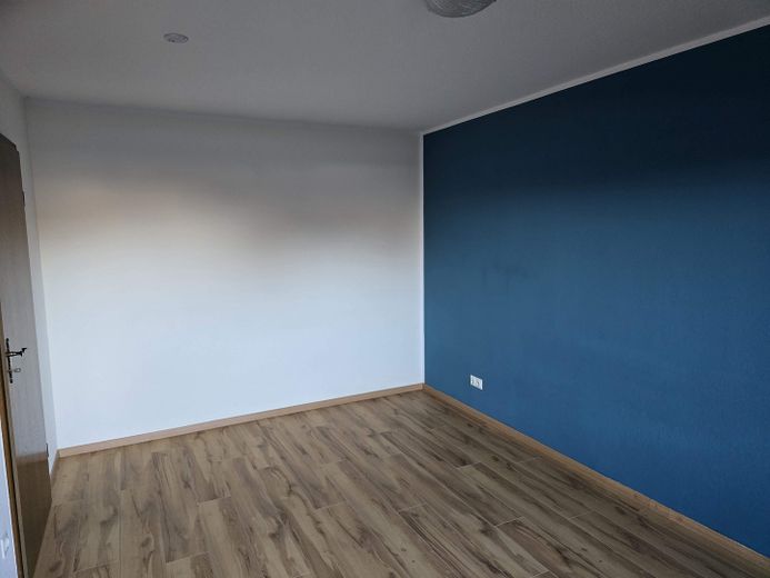 Zweifamilienhaus mit Ferienhaus und zus. Grundstück, neue Wärmepumpe und PV-Anlage - Provisionsfrei – EG Eltern