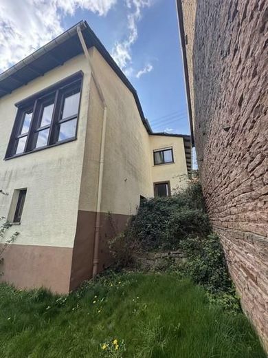 BIETERVERFAHREN - Ausblick - endlose Weite - höchste Gemeinde der Pfalz - großz. Haus - 1 oder 2 WE! – 15 Grenzbebauung