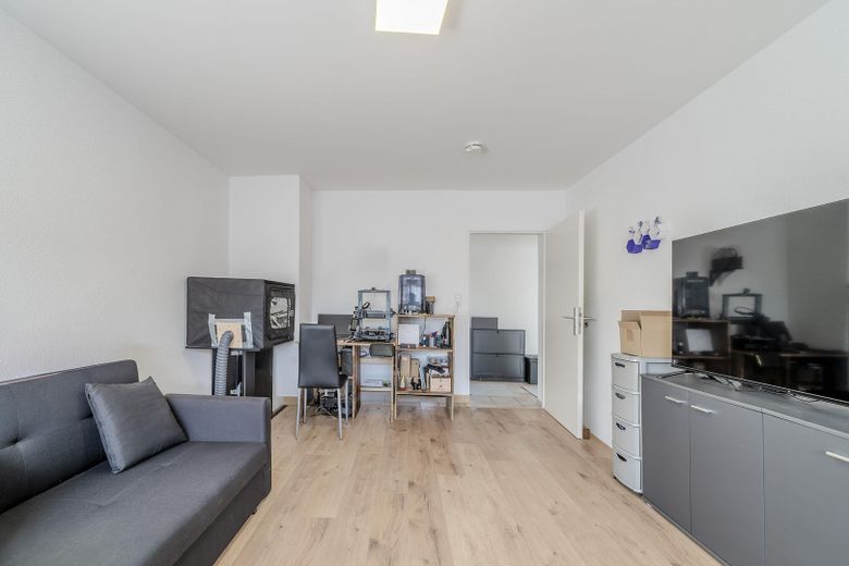 Sanierte 3-Zimmer-Wohnung mit großem Balkon & Einbauküche in Oberstenfeld – Wohnen