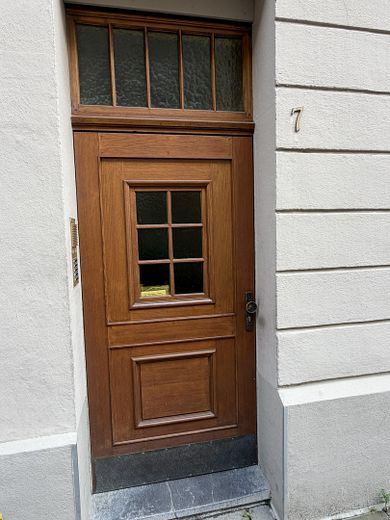 Apartment with historic flair in a prime downtown location – Haustür