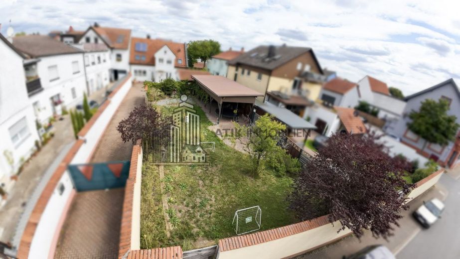 ATIK: Chance nutzen: 295 m² Grundstück für Ihr zukünftiges Ein- bis Zweifamilienhaus – Drohnenaufnahme