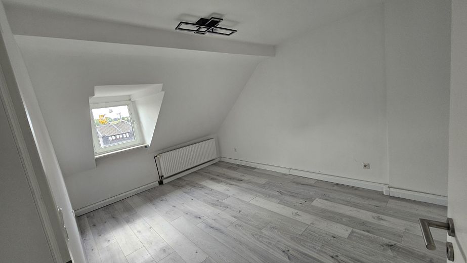 ZENTRUM ALSDORF,SEHR SCHÖNE ca. 63 m2 DACHGESCHOSS WOHNUNG ZU VERMIETEN – Foto 9