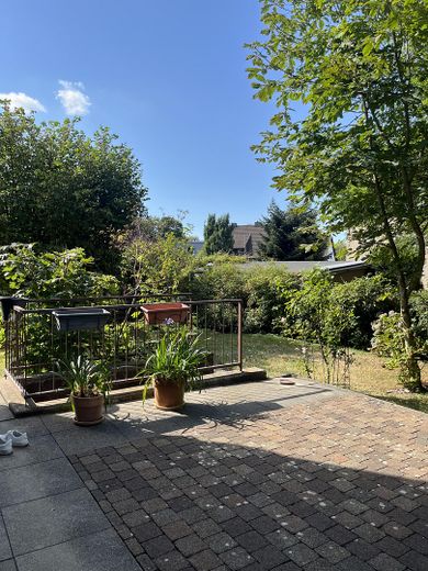 Einfamilienreihenendhaus in ruhiger Lage – Garten und Terrasse
